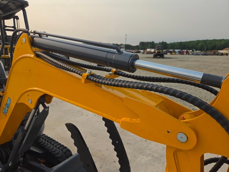 #5090-•-2026-future-ft30-mini-excavator-image-14