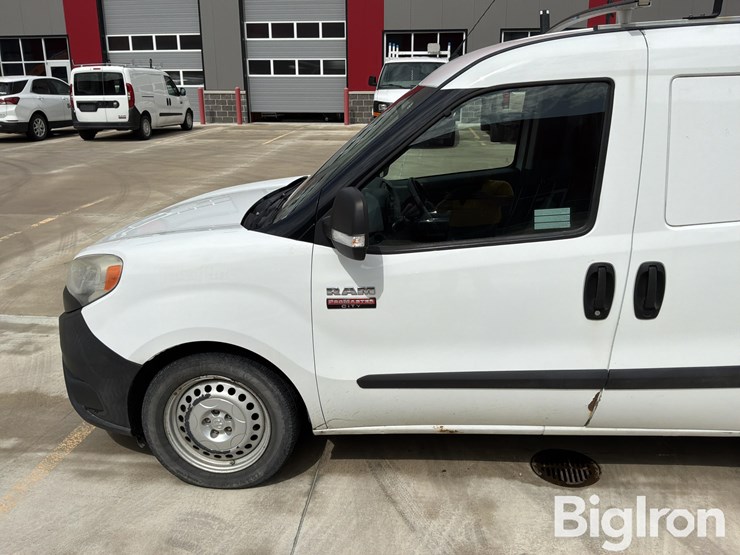 2017-ram-promaster-city-image-12