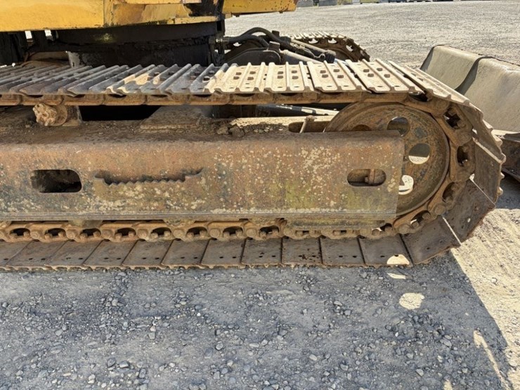 1990-caterpillar-e70b-image-22