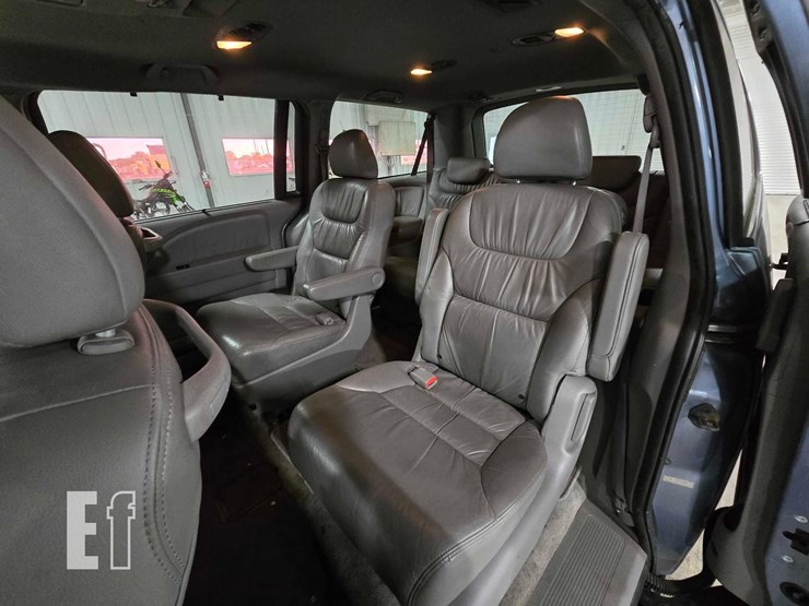 2010-honda-odyssey-image-16