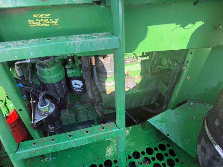 2011-john-deere-9760-combine-image-20