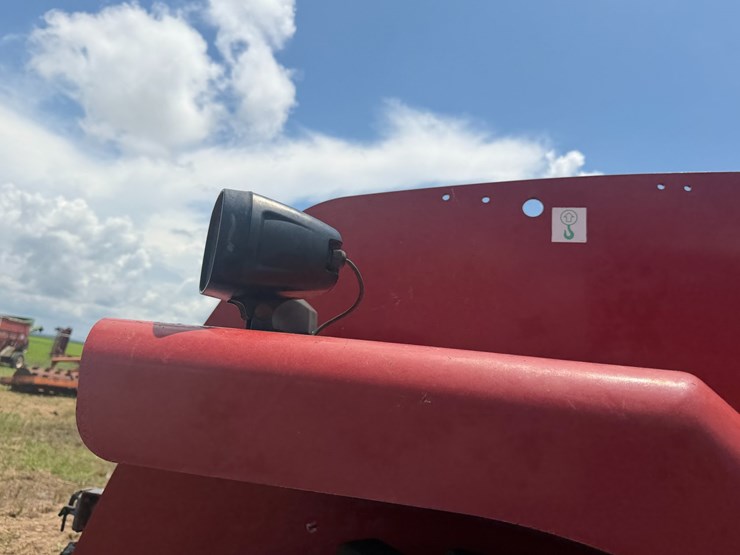 2014-case-ih-470-image-85