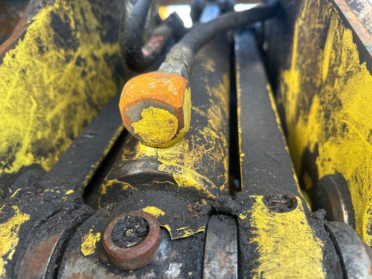 deere-1110e-image-56