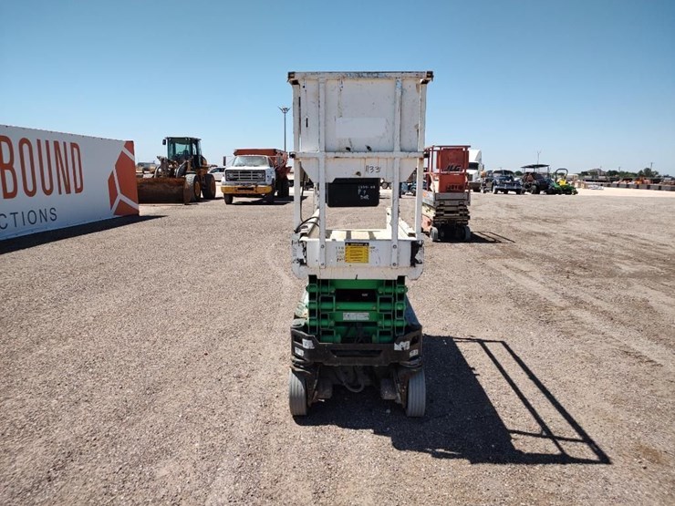2017-jlg-1932r-image-8
