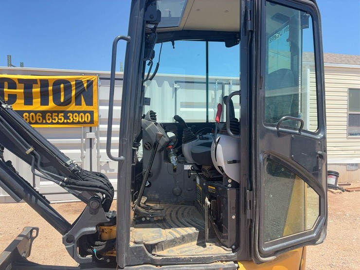 deere-30g-image-17