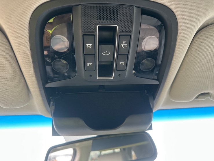 2016-kia-sorento-sx-image-32