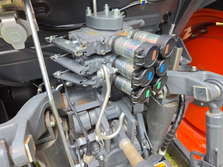 kubota-m4d-071-image-44