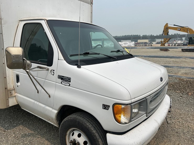 2002-ford-e450-image-12
