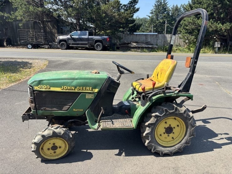 john-deere-4100-image-2