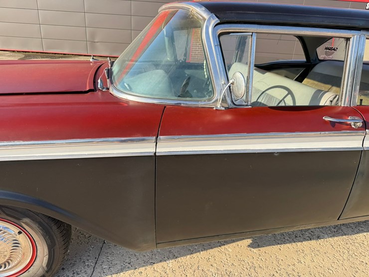 #1883-•-1957-ford-fairlane-image-12
