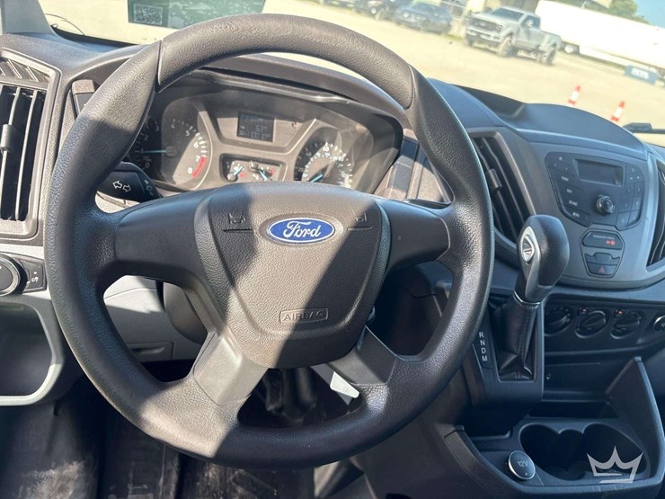 2019-ford-transit-image-14