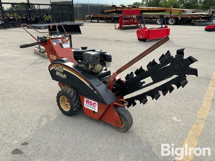 2005-ditch-witch-1230h-image-3