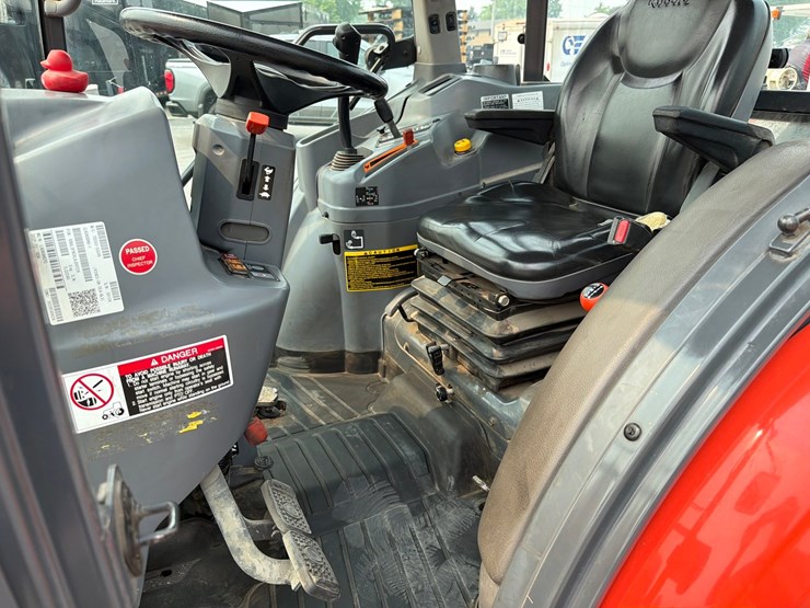 2021-kubota-l6060-image-19