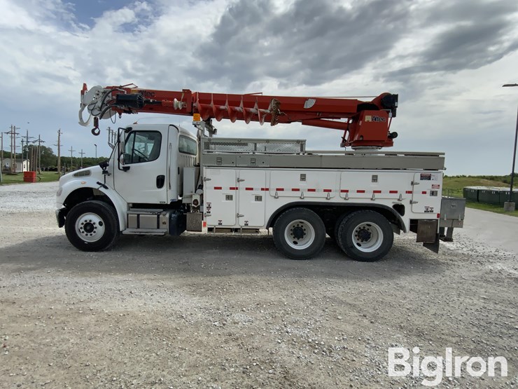 2014-freightliner-m2-106-image-8