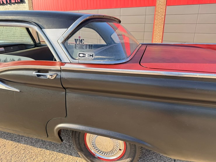 #1883-•-1957-ford-fairlane-image-16