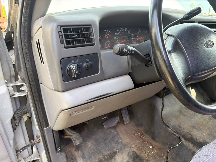 1999-ford-f250-image-31
