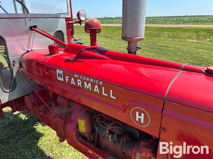 1948-farmall-h-2wd-tractor-w/automatic-mfg-cab-image-15