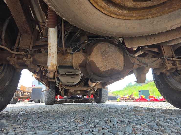 2013-ford-f350-image-30