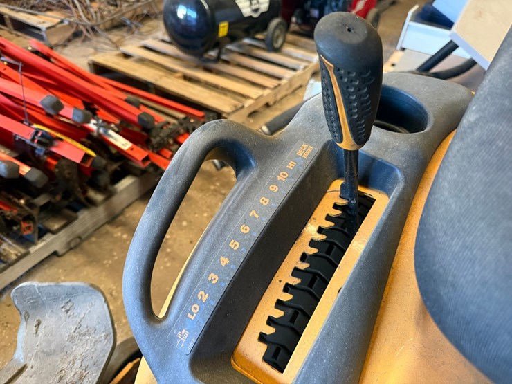 cub-cadet-1050-image-16