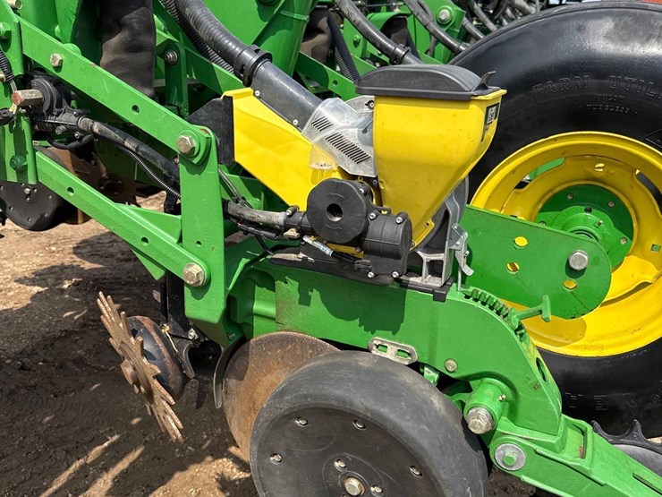 2006-john-deere-1770nt-image-56