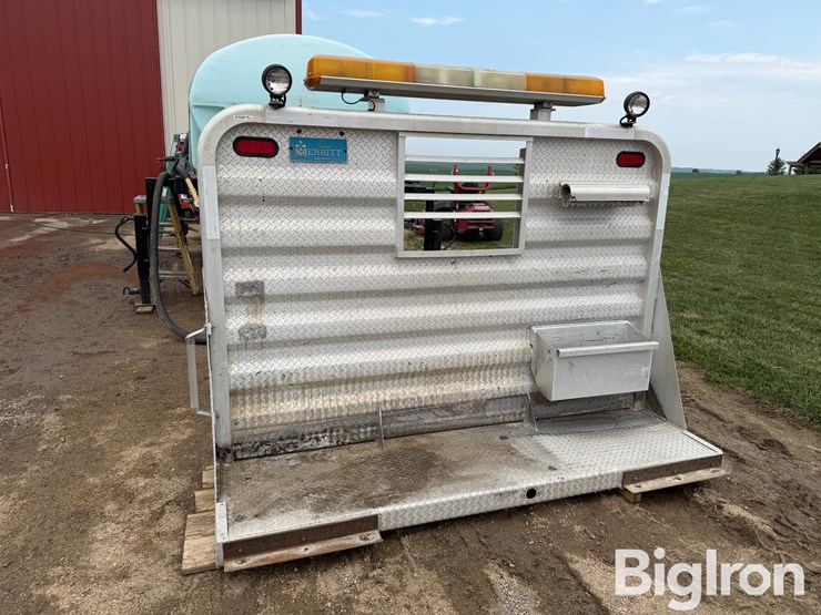 merritt-truck-headache-rack-image-2