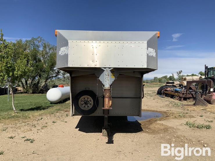 1998-wilson-livestock-trailer-image-2