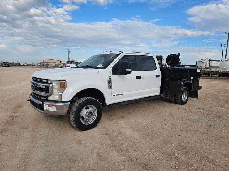 2022-ford-f350-image-2