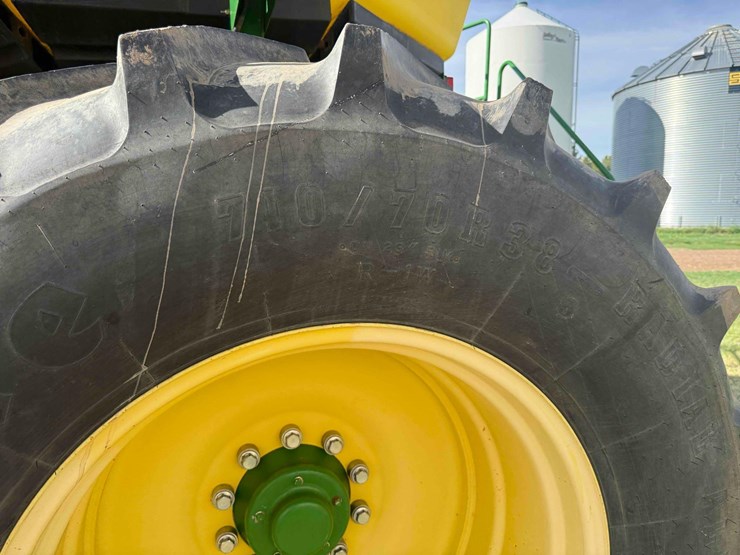 2013-john-deere-1830-image-31