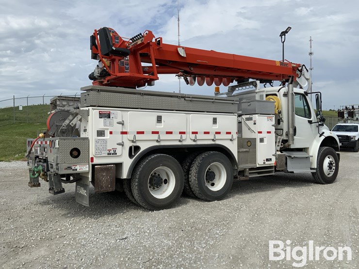 2014-freightliner-m2-106-image-5