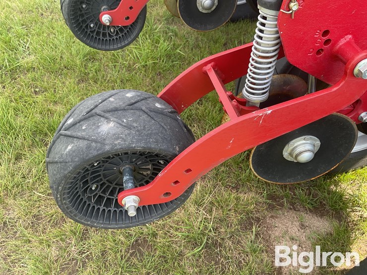 2024-case-ih-2150-image-17