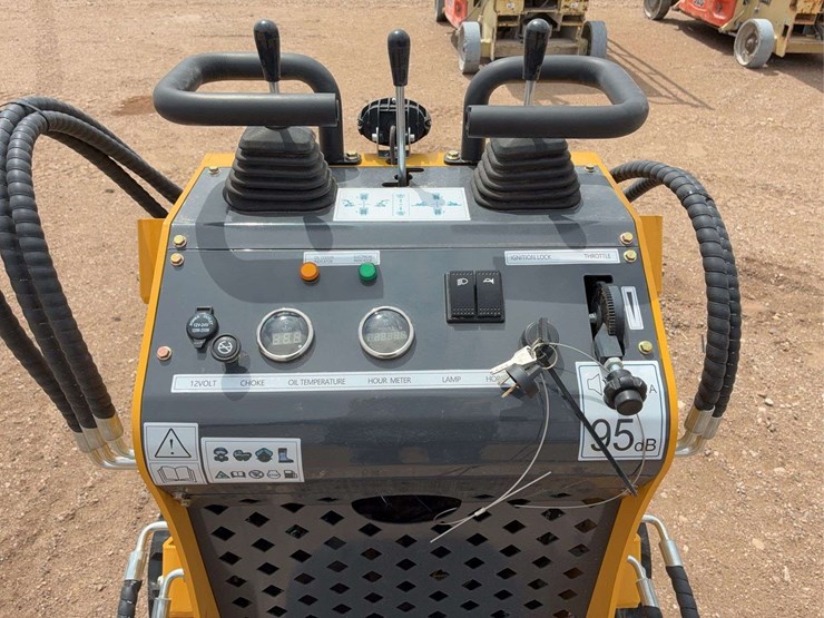 mini-2025-sdll60-skid-steer-image-10