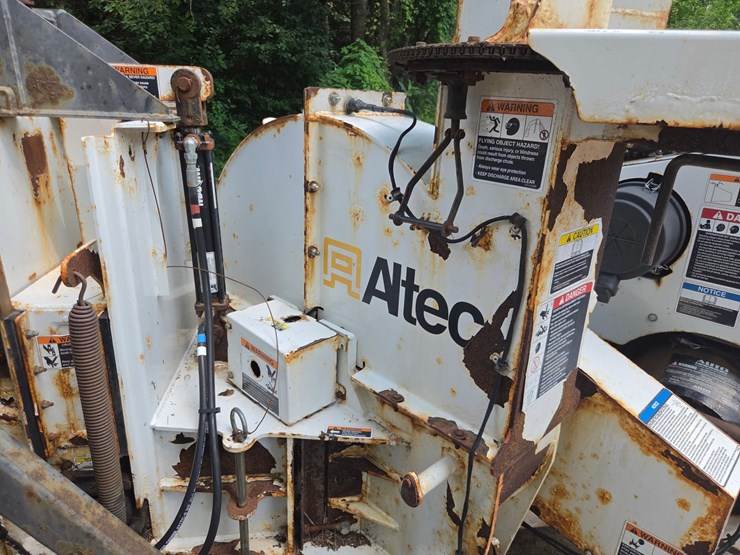 #1801-•-2016-altec-towable-wood-chipper-image-49