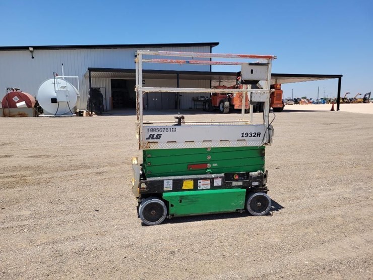 2018-jlg-1932r-image-6