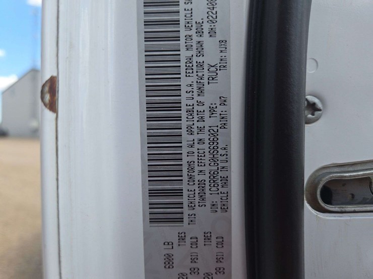 2017-ram-1500-slt-image-20