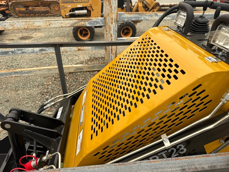 #5156-•-2026-agt-mx-crt23-mini-skid-steer-image-22