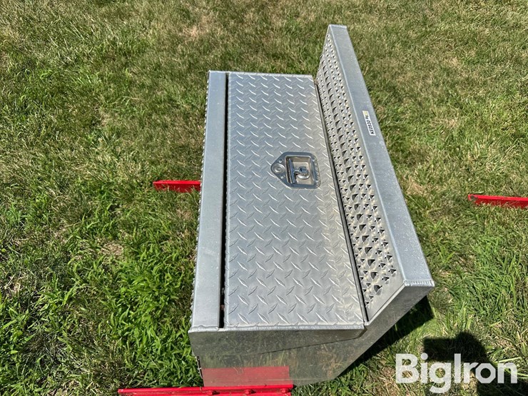 peterbilt-aluminum-step/battery-box-image-17