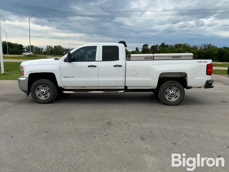 2016-chevrolet-silverado-2500-image-8