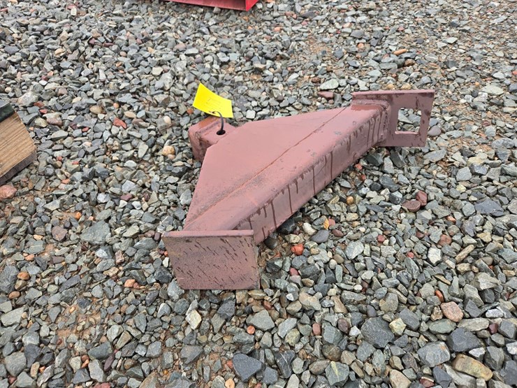 #6079-•-unused-2"-skid-steer-hitch-adapter-image-2
