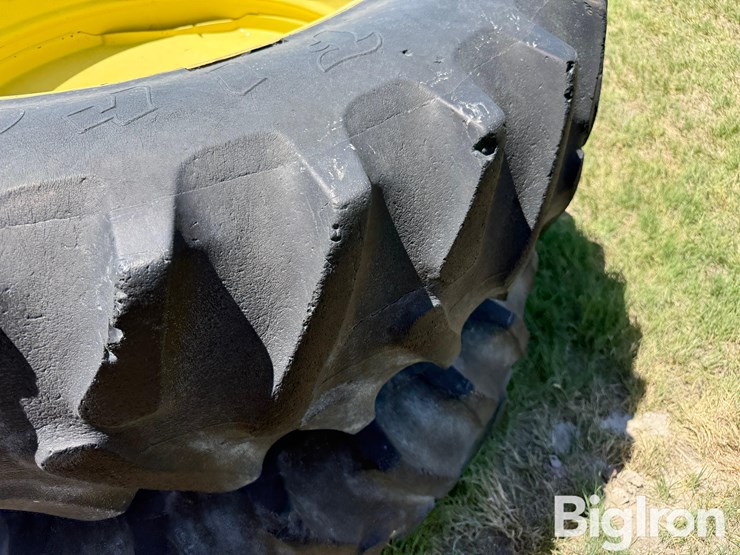 john-deere-16-image-12