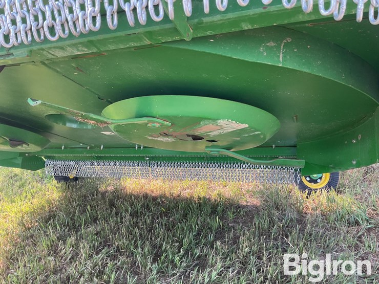2025-john-deere-rc10m-image-13