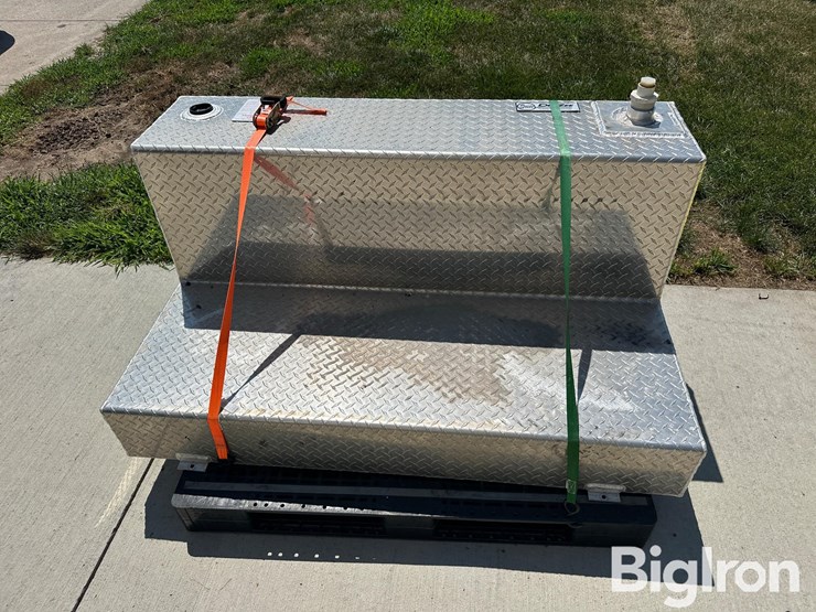 deezee-portable-aluminum-fuel-tank-image-2