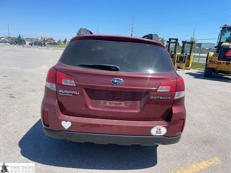 2011-subaru-outback-awd-2.5i-sport-4dr-wagon-cvt-image-6