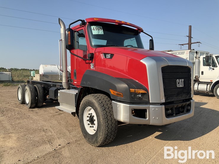 2017-caterpillar-ct660-image-3