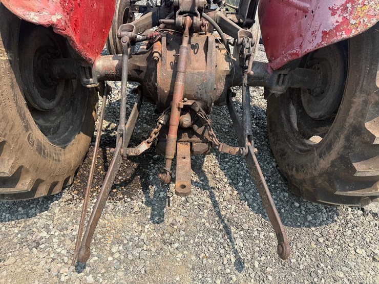 massey-ferguson-135-image-13