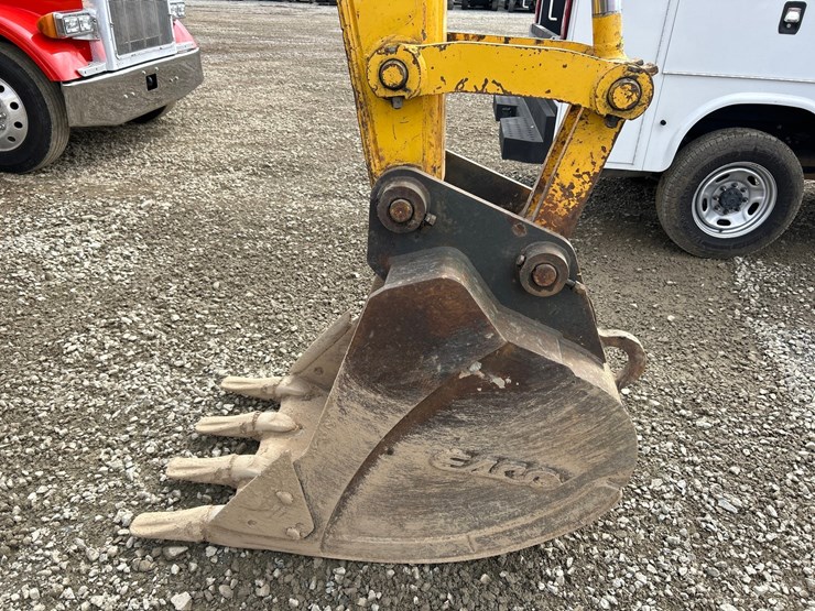 komatsu-pc130-11-image-10