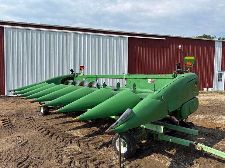2012-john-deere-608c-image-1