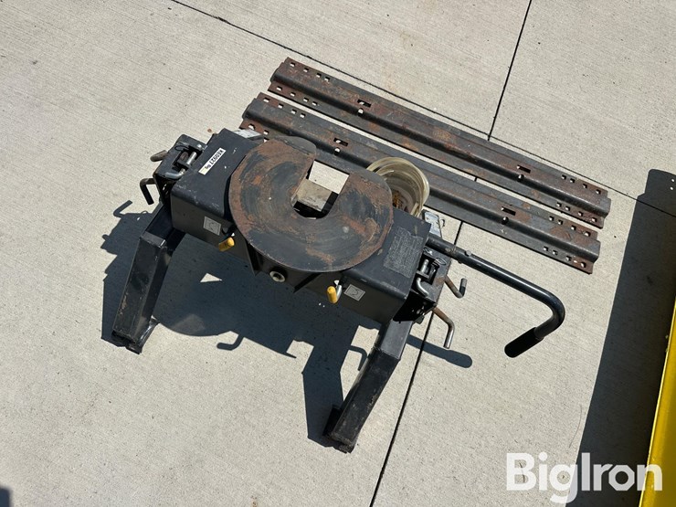 rbw-lil'-rocker-5th-wheel-trailer/camper-hitch-image-5