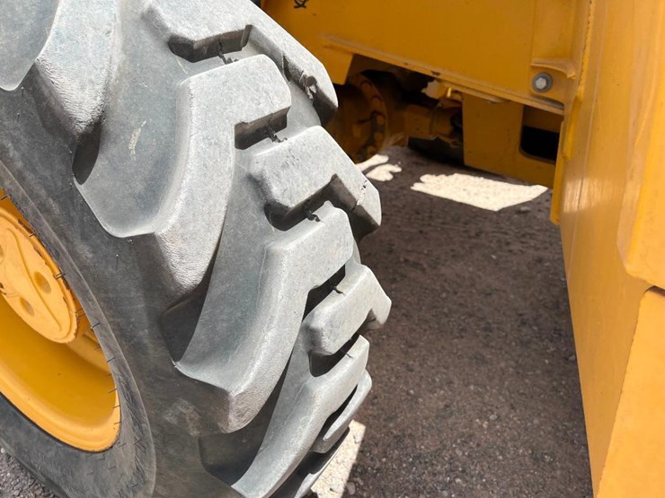 2016-deere-310sl-hl-image-41