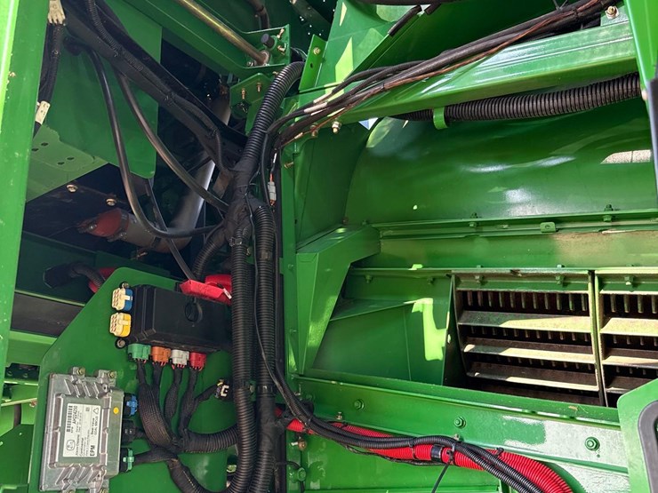 2011-john-deere-9770-sts-image-5