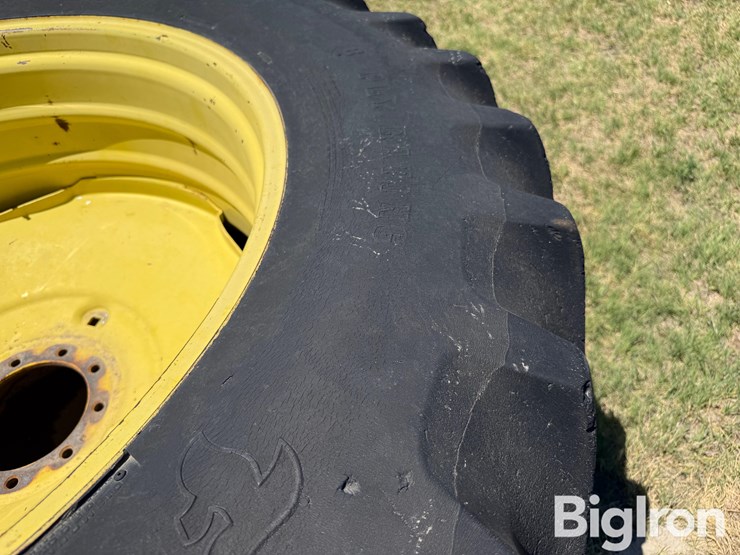 john-deere-16-image-13